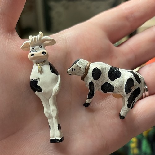 Lot cow figurine brooch - lot, of